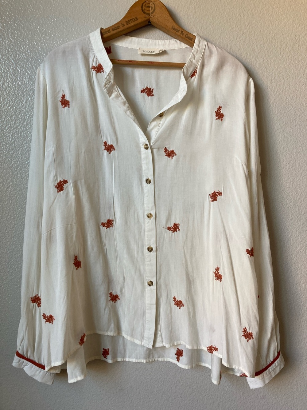 Roolee embroidered floral button front long sleeve shirt top sz XXL